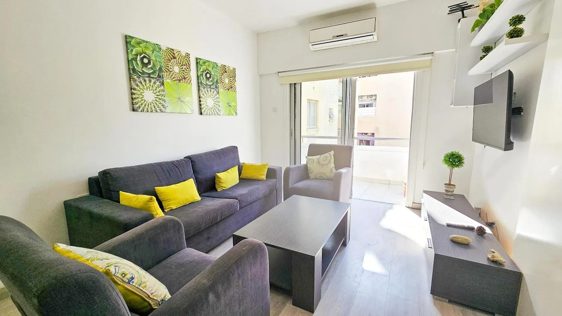 Blue Sky Ocean Retreat Apartment Larnaca